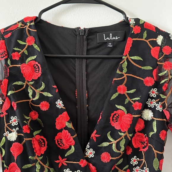 XS Whirlwind Heart Black Multi Floral Embroidered Romper - Picture 3 of 4